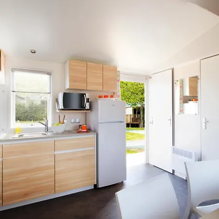 Paris Beau Village 3*